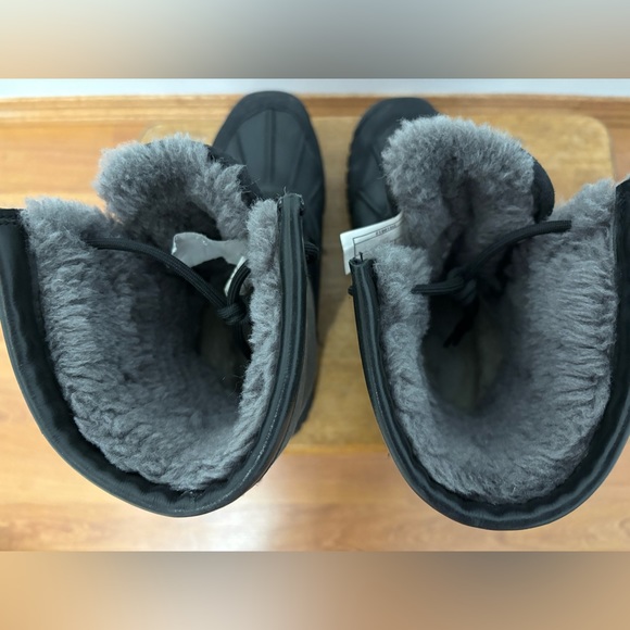 UGG Adirondack Winter Boots - Picture 2 of 9